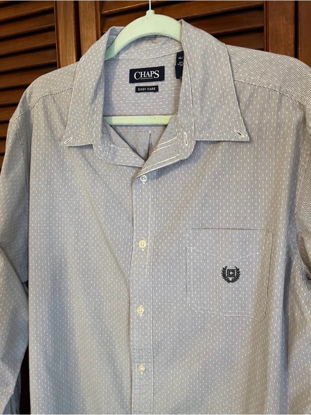 Chaps Men's Light Gray Micro-Pattern Button-Down Shirt